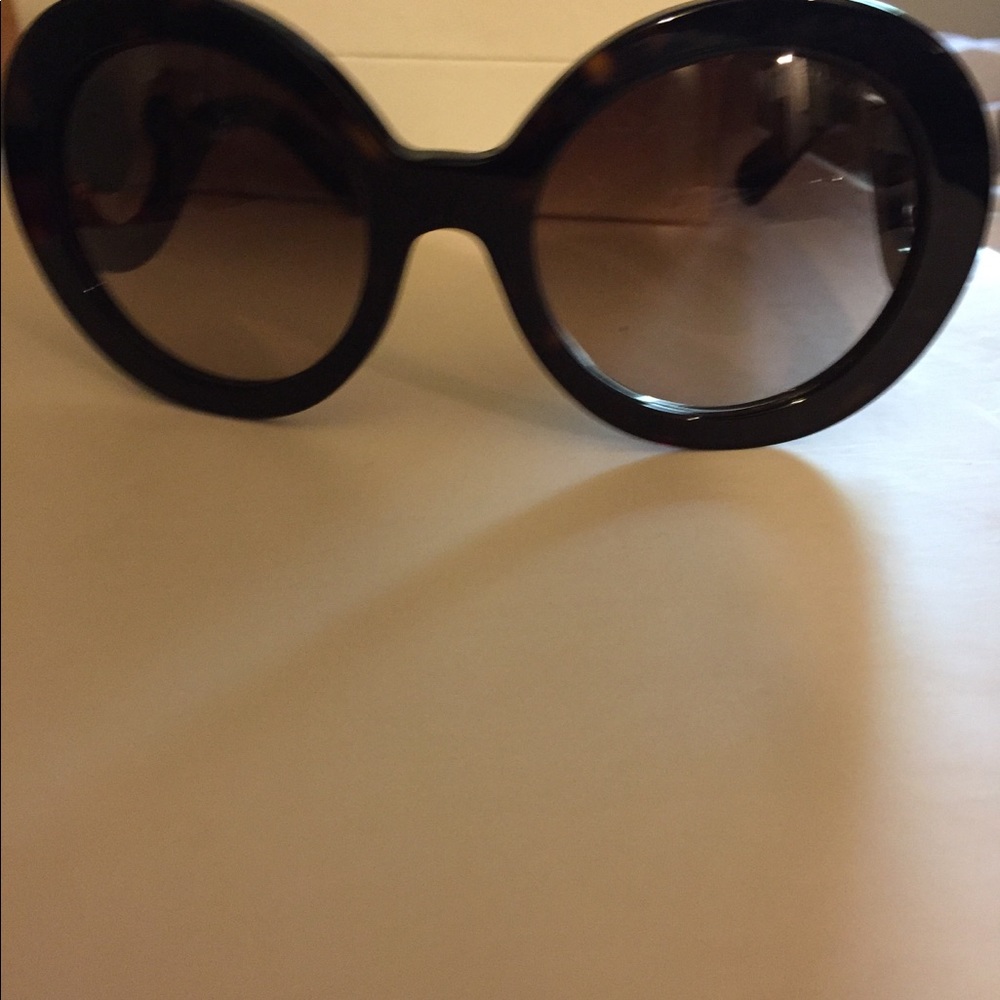 Women’s Prada round Sunglasses